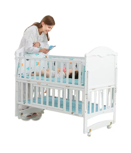 Baby Wooden Crib Portable Bed Side Crib with Multifunction