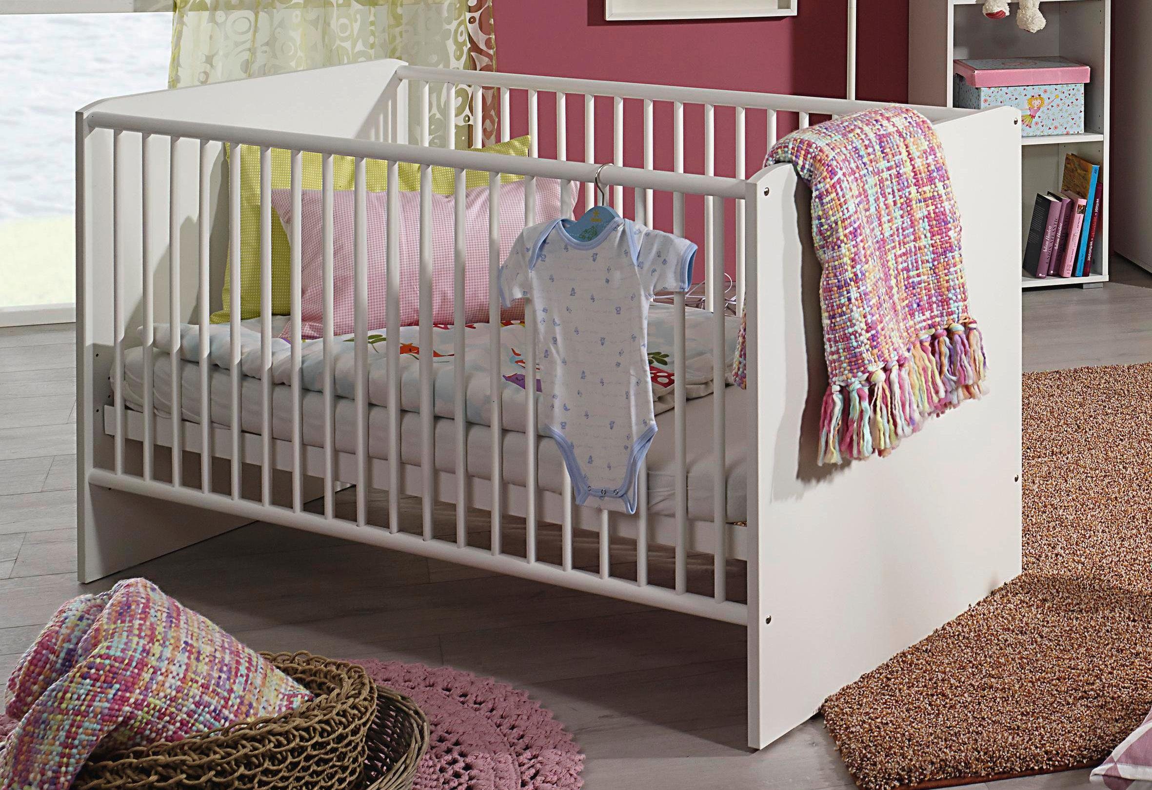 Modern Design Baby Crib in Pine Wood