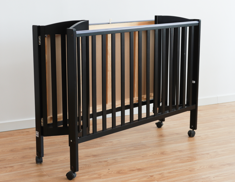 Full-Size 2-in-1 Folding Baby Crib in Black